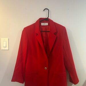 3 for $25!
Dumas vintage red petite blazer size 6 100% wool
